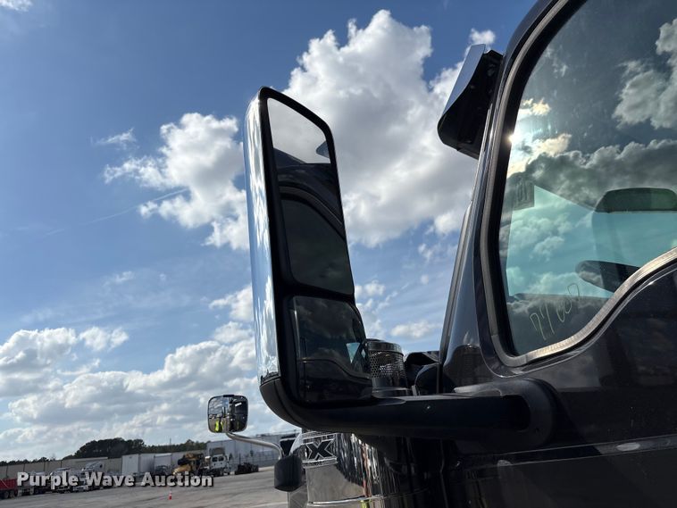 image for item YA2272 2024 International HX520 semi truck