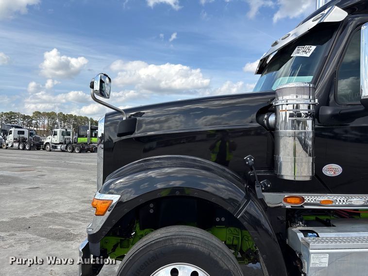 image for item YA2272 2024 International HX520 semi truck