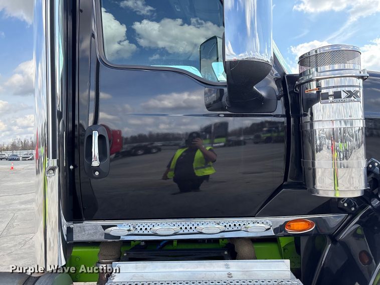 image for item YA2272 2024 International HX520 semi truck