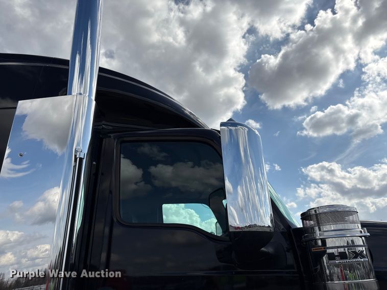 image for item YA2272 2024 International HX520 semi truck