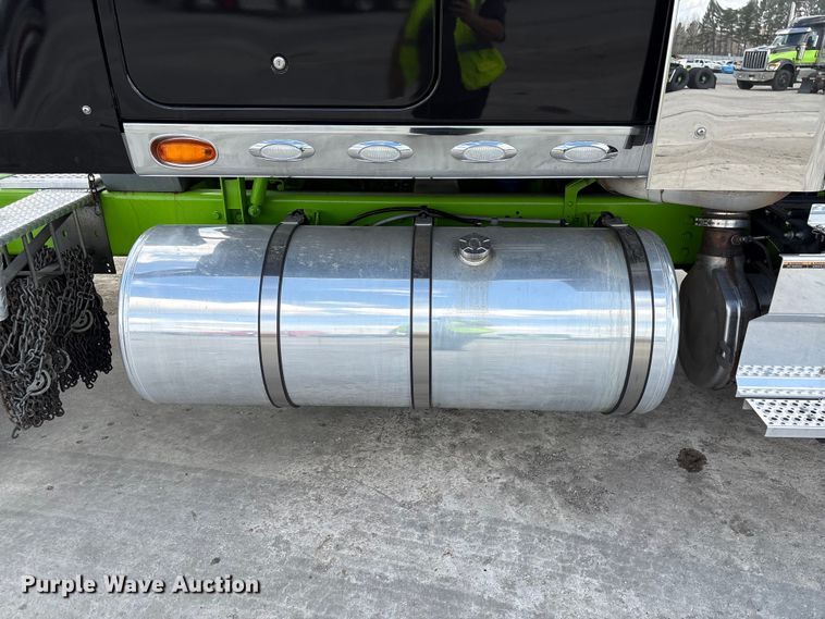 image for item YA2272 2024 International HX520 semi truck