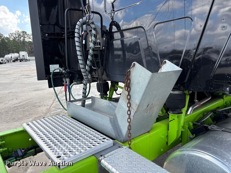 image for item YA2272 2024 International HX520 semi truck