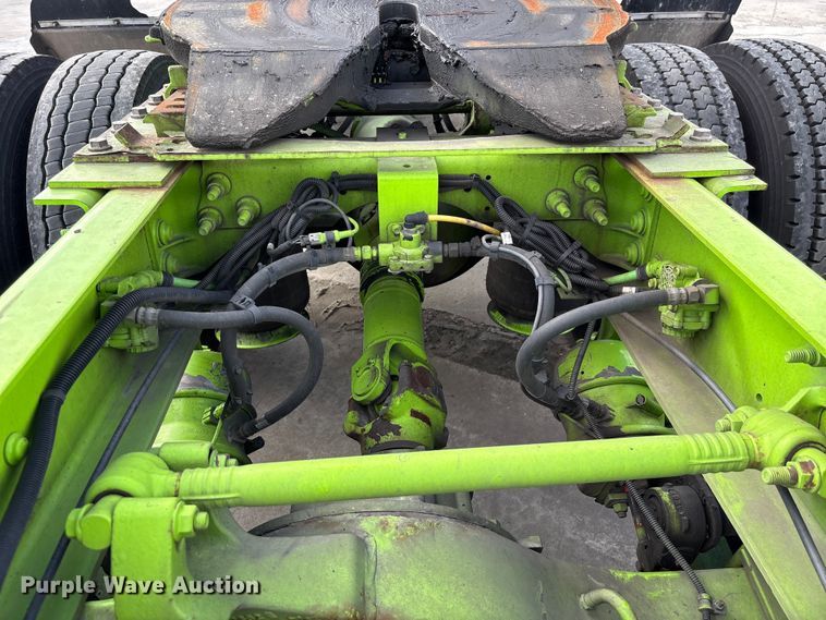 image for item YA2272 2024 International HX520 semi truck