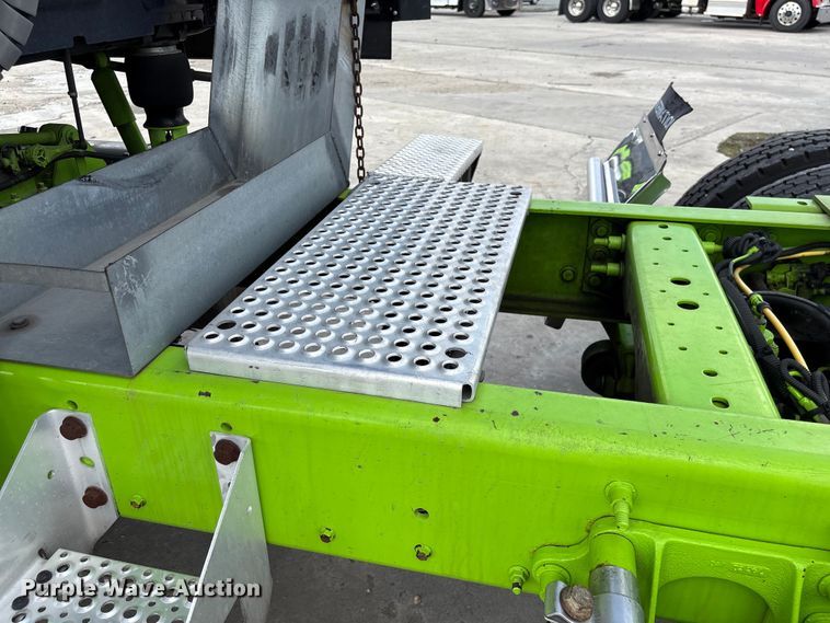 image for item YA2272 2024 International HX520 semi truck