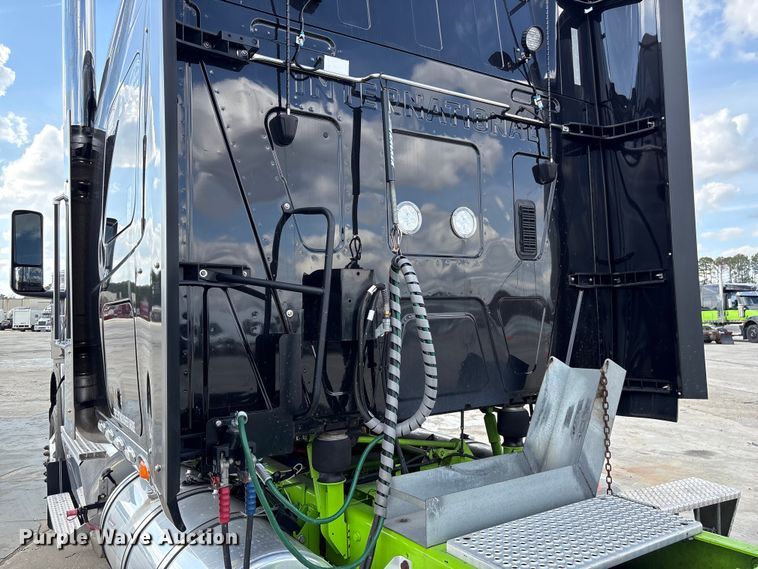 image for item YA2272 2024 International HX520 semi truck