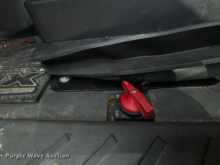 image for item YA2272 2024 International HX520 semi truck