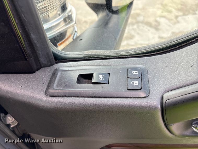 image for item YA2272 2024 International HX520 semi truck