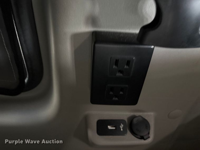 image for item YA2272 2024 International HX520 semi truck