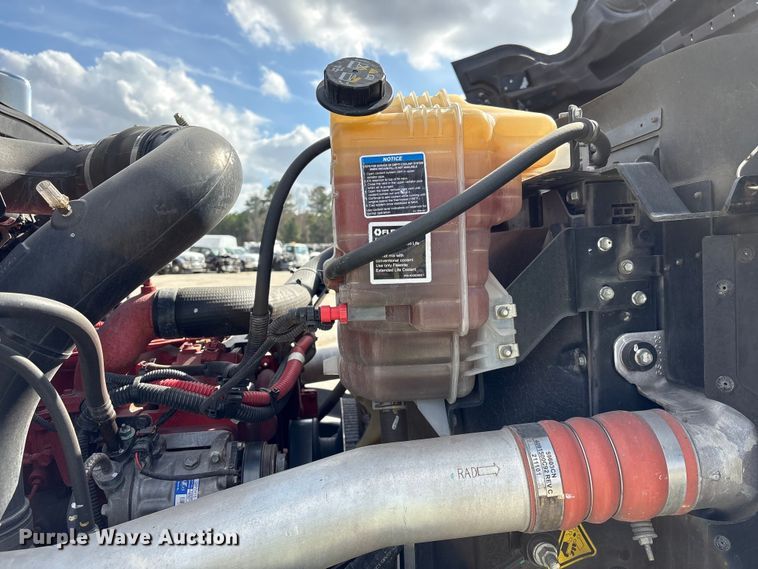 image for item YA2272 2024 International HX520 semi truck