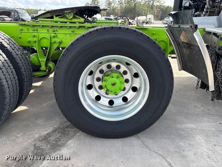 image for item YA2272 2024 International HX520 semi truck