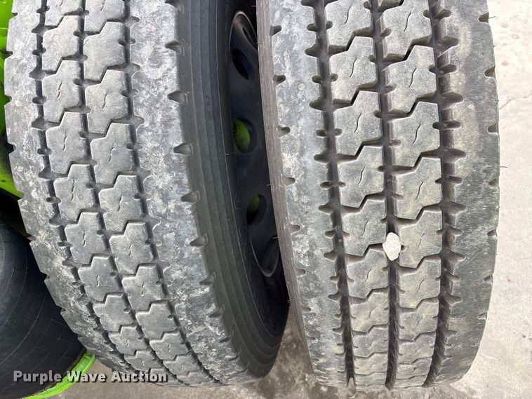 image for item YA2272 2024 International HX520 semi truck