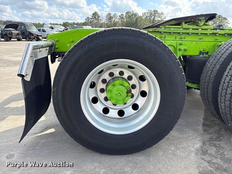 image for item YA2272 2024 International HX520 semi truck