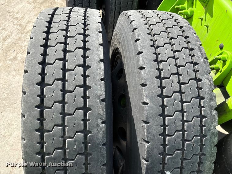 image for item YA2272 2024 International HX520 semi truck