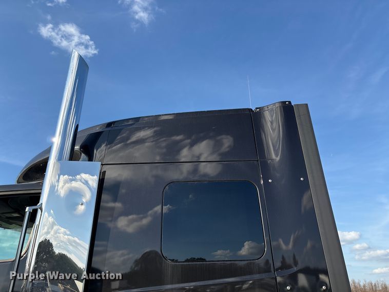 image for item YA2273 2023 International HX520 semi truck