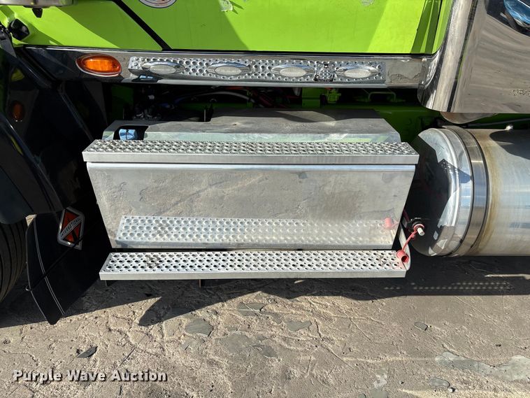 image for item YA2273 2023 International HX520 semi truck