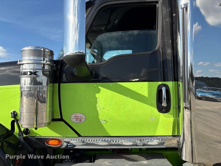 image for item YA2273 2023 International HX520 semi truck