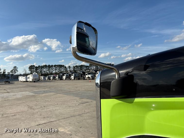 image for item YA2273 2023 International HX520 semi truck