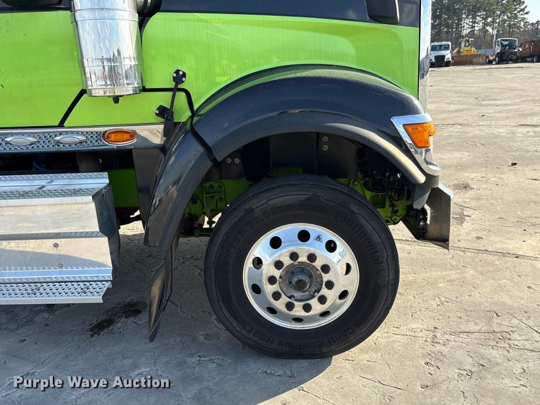 image for item YA2273 2023 International HX520 semi truck