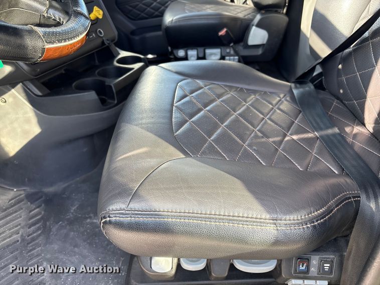 image for item YA2273 2023 International HX520 semi truck