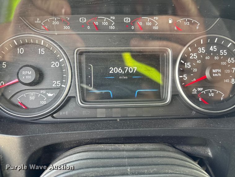 image for item YA2273 2023 International HX520 semi truck