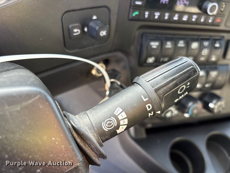 image for item YA2273 2023 International HX520 semi truck