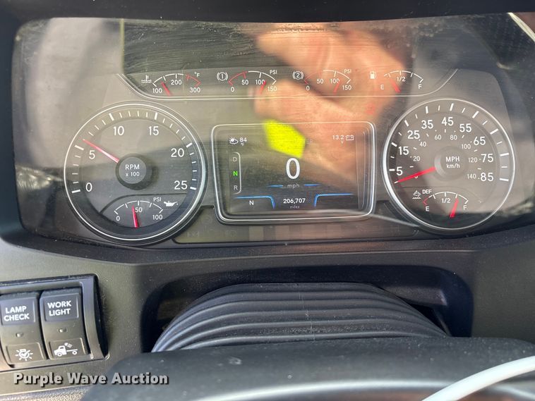 image for item YA2273 2023 International HX520 semi truck