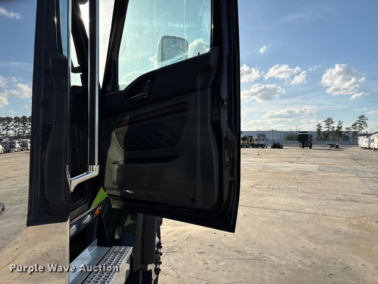 image for item YA2273 2023 International HX520 semi truck