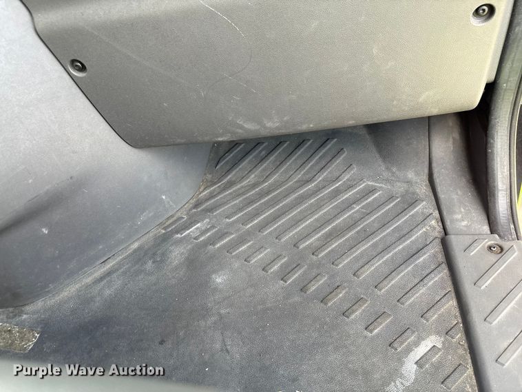 image for item YA2273 2023 International HX520 semi truck