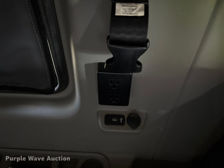 image for item YA2273 2023 International HX520 semi truck