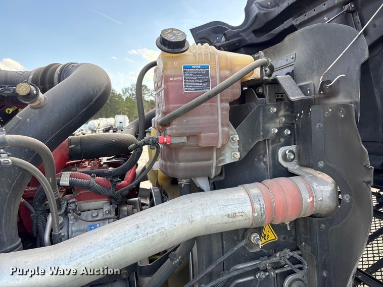 image for item YA2273 2023 International HX520 semi truck