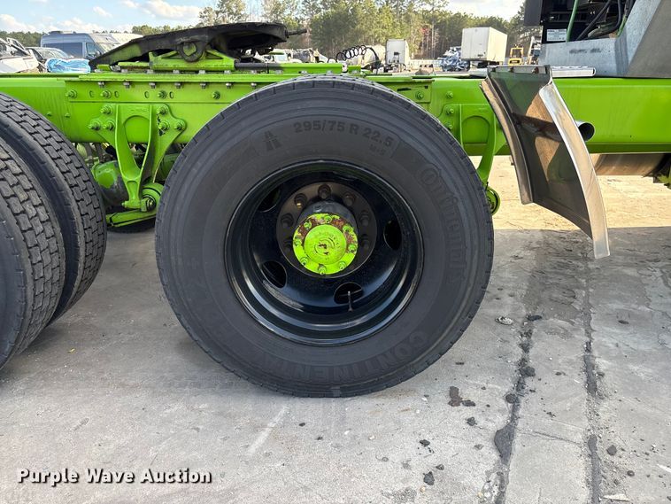 image for item YA2273 2023 International HX520 semi truck