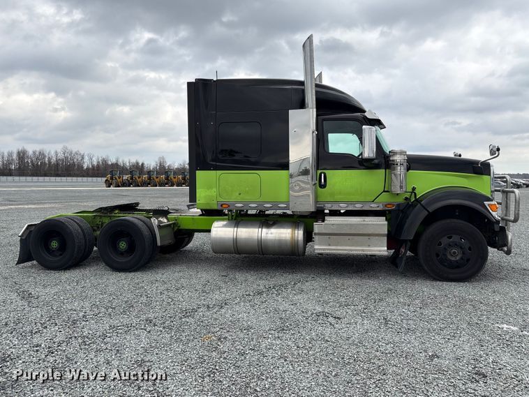 image for item YA2274 2023 International HX520 semi truck