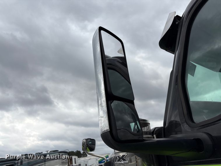 image for item YA2274 2023 International HX520 semi truck