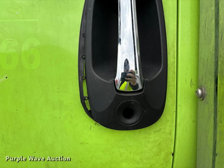 image for item YA2274 2023 International HX520 semi truck