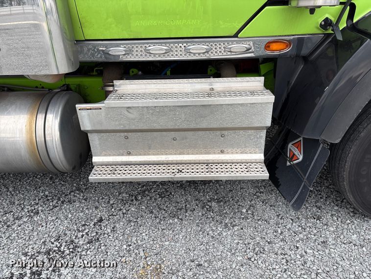 image for item YA2274 2023 International HX520 semi truck