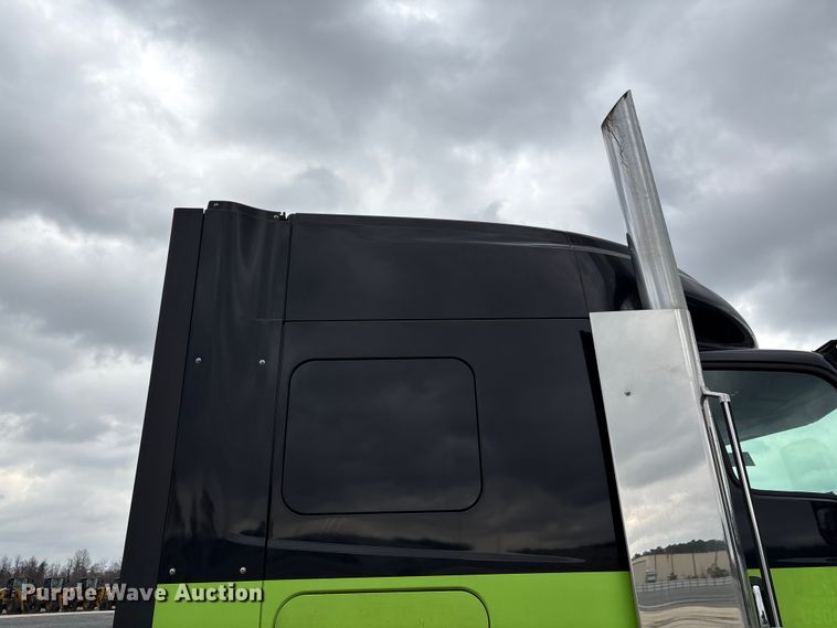 image for item YA2274 2023 International HX520 semi truck