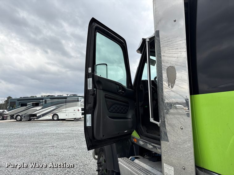 image for item YA2274 2023 International HX520 semi truck