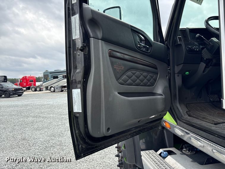 image for item YA2274 2023 International HX520 semi truck