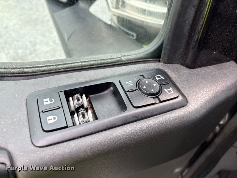 image for item YA2274 2023 International HX520 semi truck