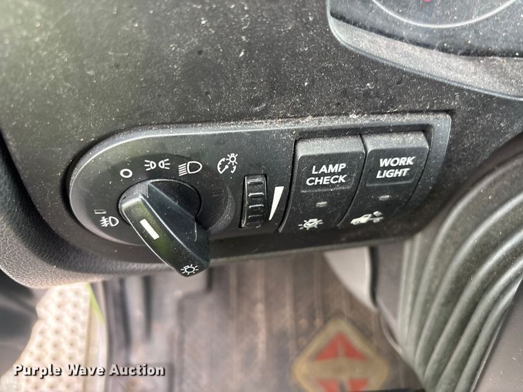 image for item YA2274 2023 International HX520 semi truck