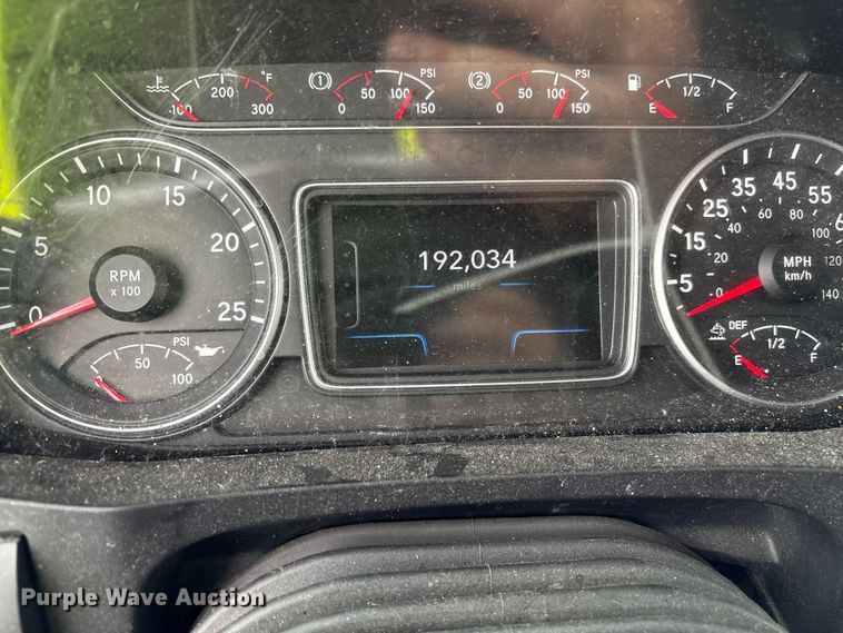 image for item YA2274 2023 International HX520 semi truck