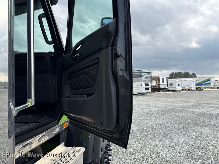 image for item YA2274 2023 International HX520 semi truck