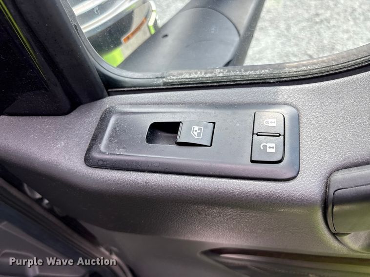 image for item YA2274 2023 International HX520 semi truck