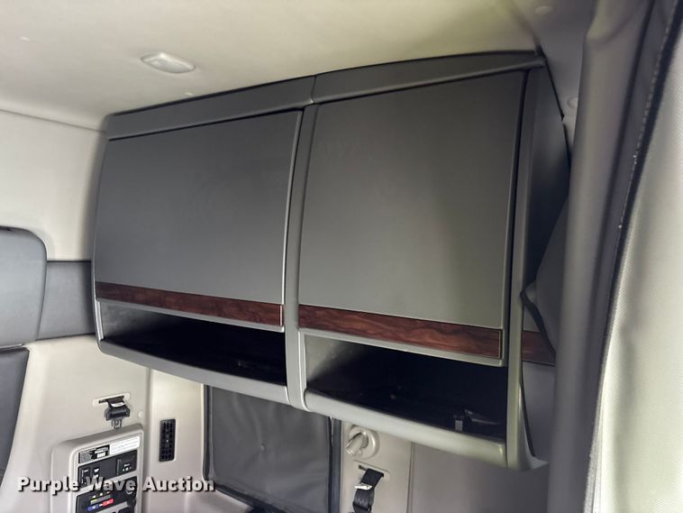 image for item YA2274 2023 International HX520 semi truck