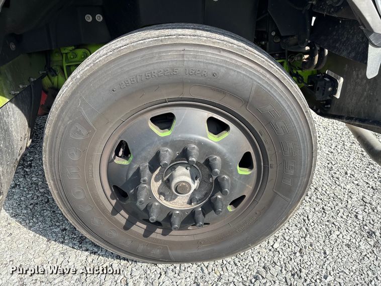 image for item YA2274 2023 International HX520 semi truck