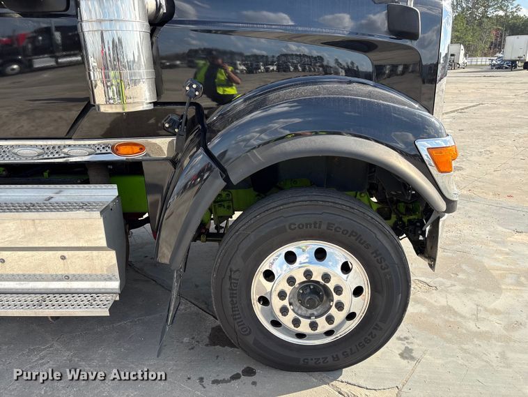 image for item YA2275 2024 International HX520 semi truck