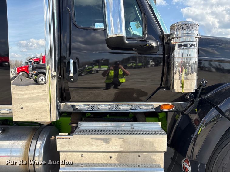 image for item YA2275 2024 International HX520 semi truck