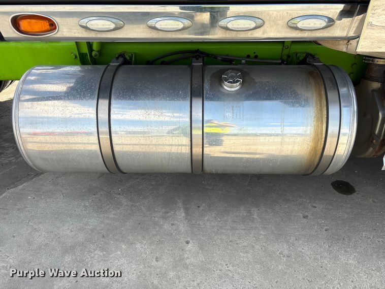 image for item YA2275 2024 International HX520 semi truck