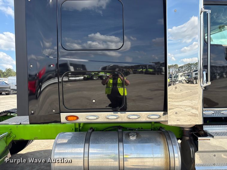 image for item YA2275 2024 International HX520 semi truck