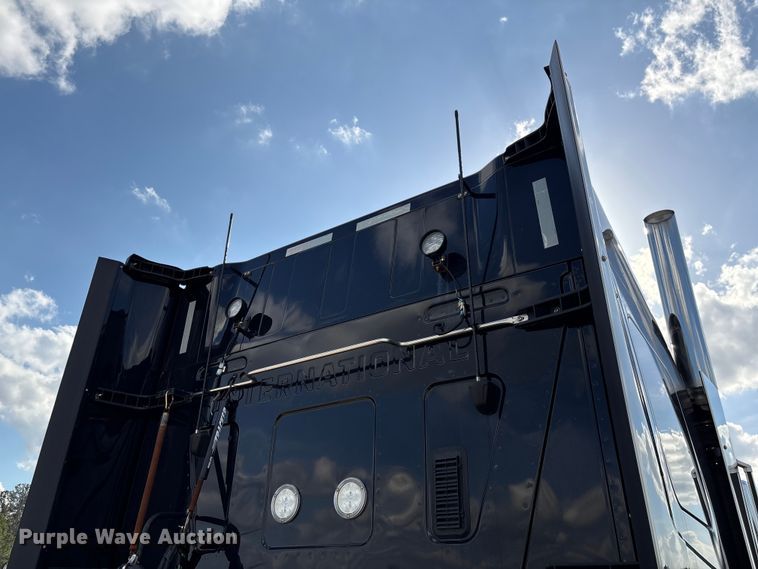 image for item YA2275 2024 International HX520 semi truck